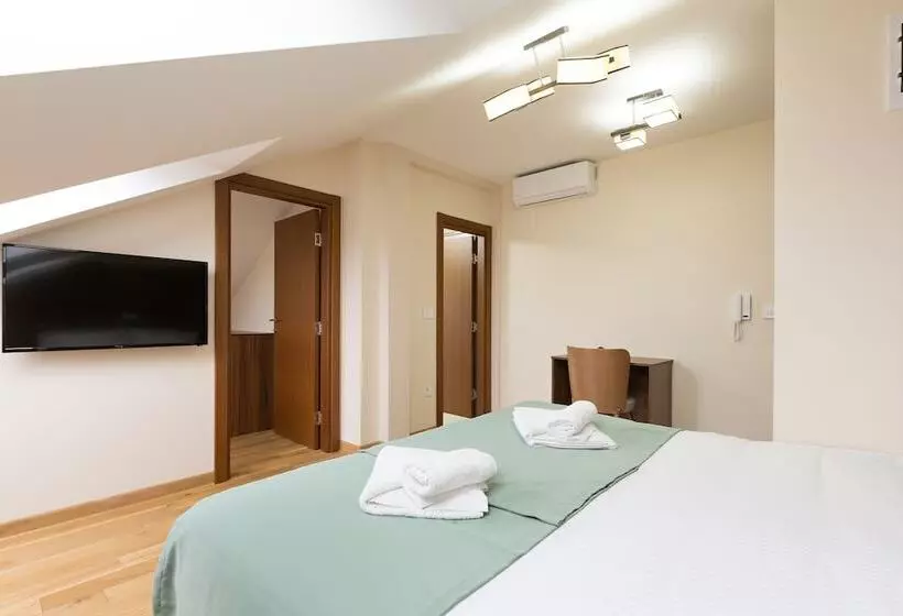 Fotos del hotel Prime  Garni:  2