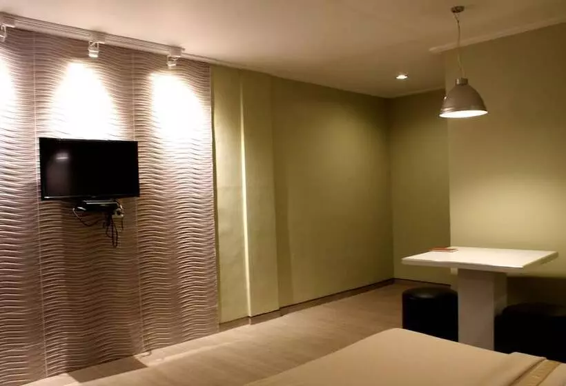 Fotos del hotel New Winston:  19