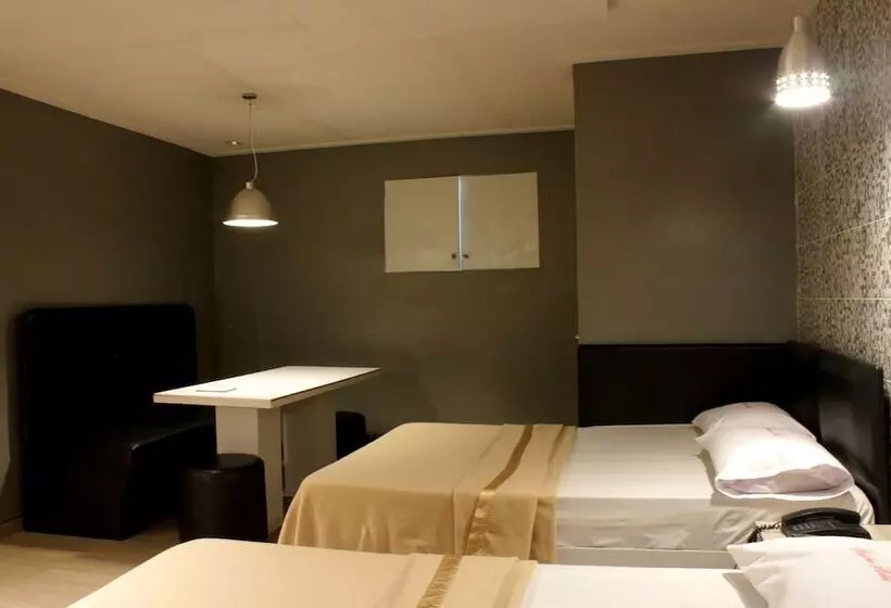 Fotos del hotel New Winston:  18