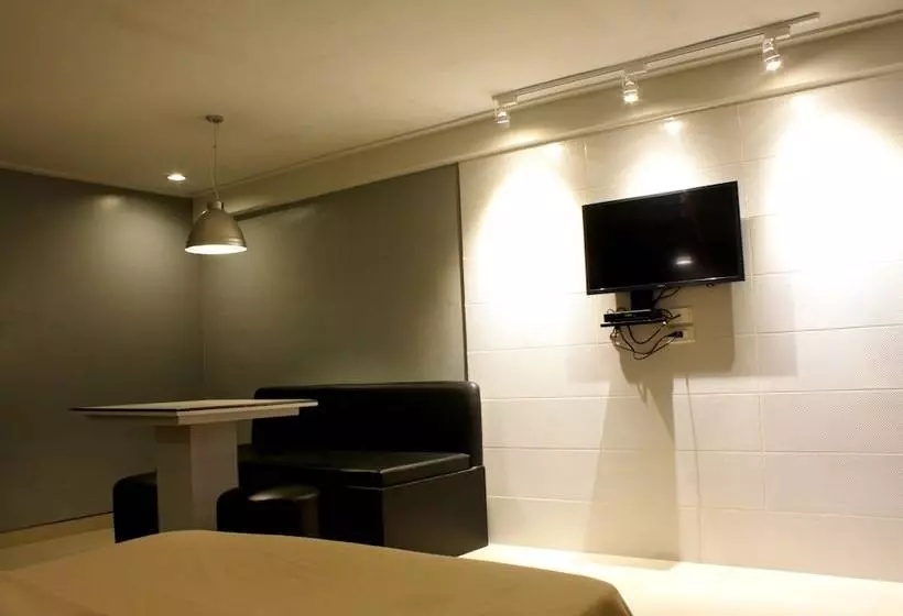 Fotos del hotel New Winston:  17