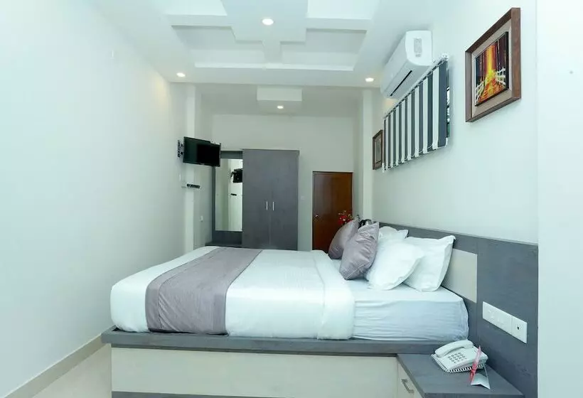 Fotos del hotel Oyo 10278 Hotel Caprice Residency:  11