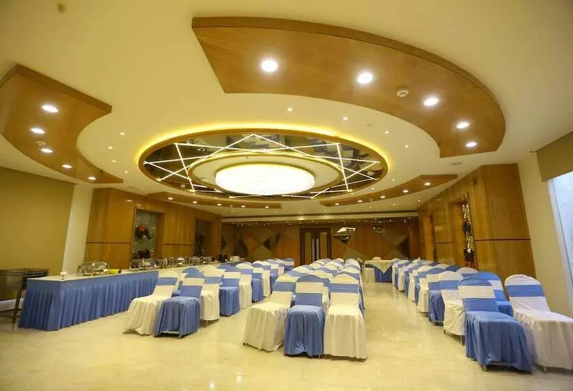 Fotos del hotel The Gurveer Royal:  5