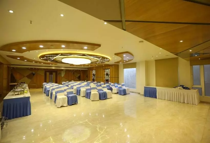 Fotos del hotel The Gurveer Royal:  17