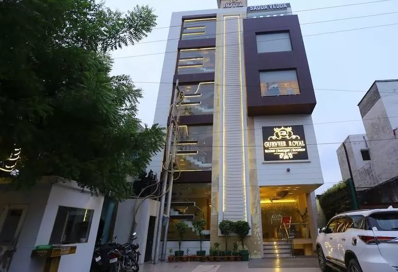 The Gurveer Royal