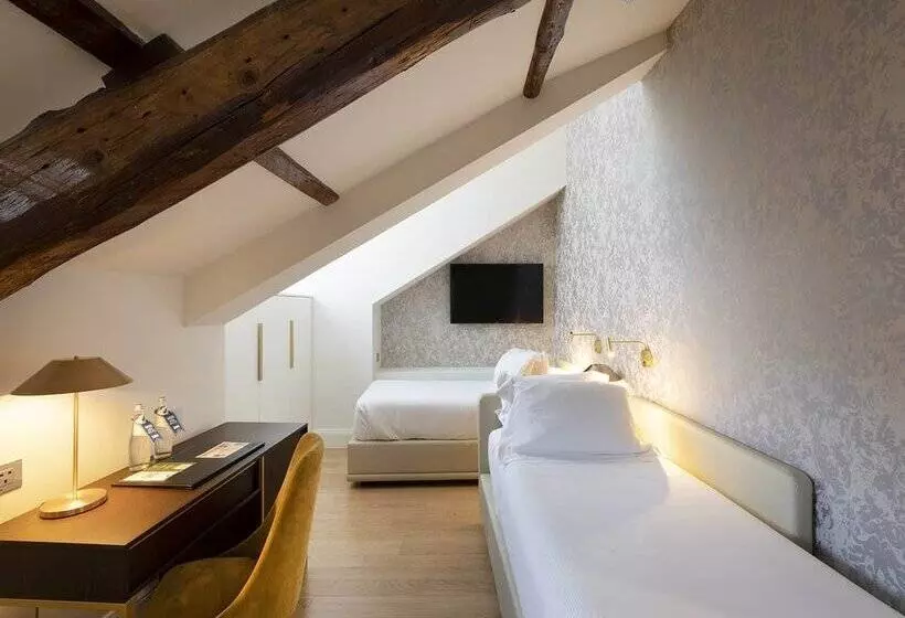 Fotos del hotel H10 Palazzo Canova:  4