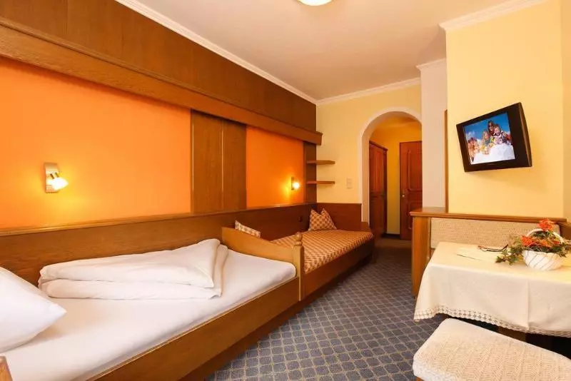 Fotos del hotel Pension Romantik:  4