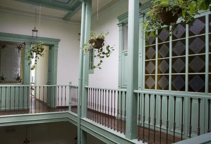 Casa De La Vega
