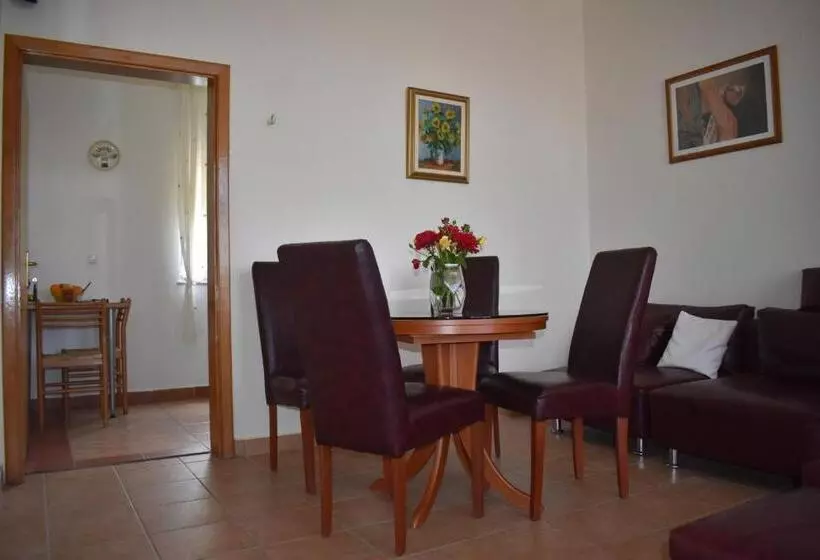 Fotos del hotel Guest House Regina Mundi:  25