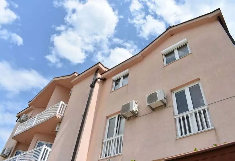 Fotos del hotel Guest House Regina Mundi:  17