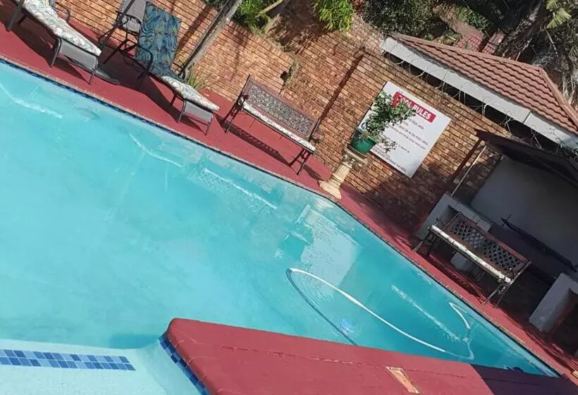 Fotos del hotel Emoyeni Lodge:  2