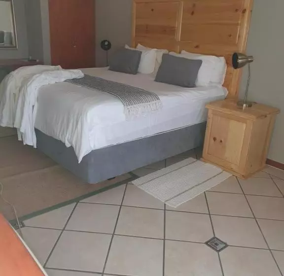 Fotos del hotel Emoyeni Lodge:  11