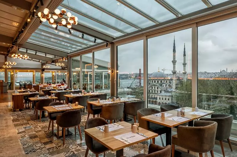 Fotos del hotel Port Bosphorus:  13