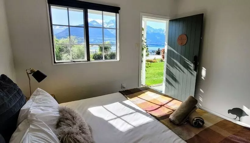 Fotos del hotel Kinloch Lodge - Backpacker:  4
