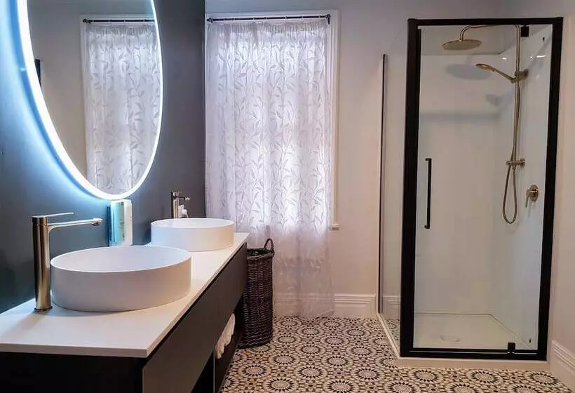 Fotos del hotel Kinloch Lodge - Backpacker:  7
