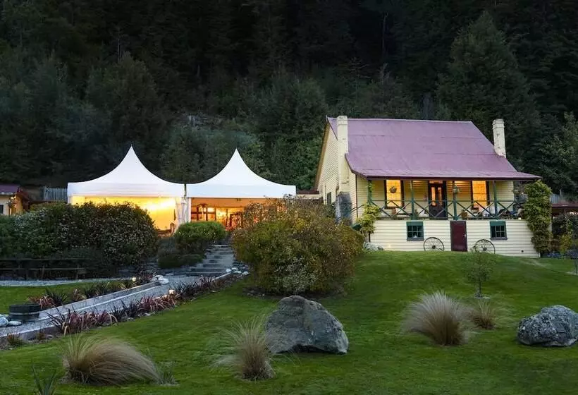 Fotos del hotel Kinloch Lodge - Backpacker:  24