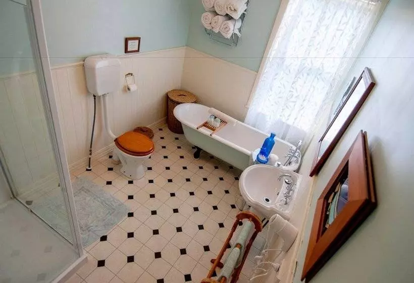 Fotos del hotel Kinloch Lodge - Backpacker:  3