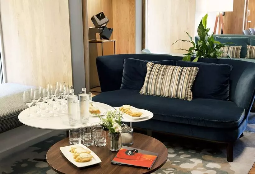 Fotos del hotel Lasala Plaza:  12