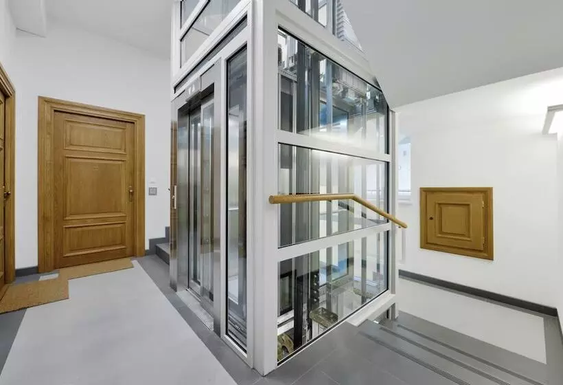 Fotos del hotel Stradonia Serviced Apartments:  2