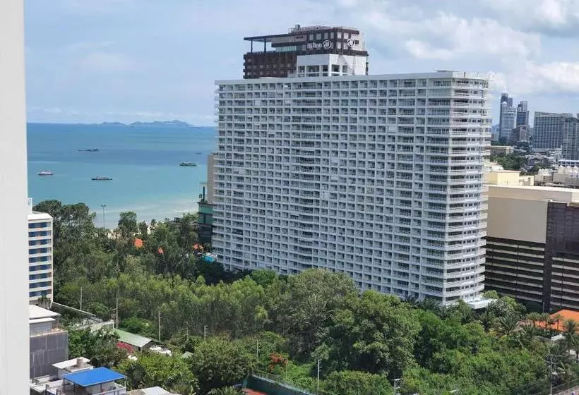 Fotos del hotel The Base Central Pattaya Paza:  23