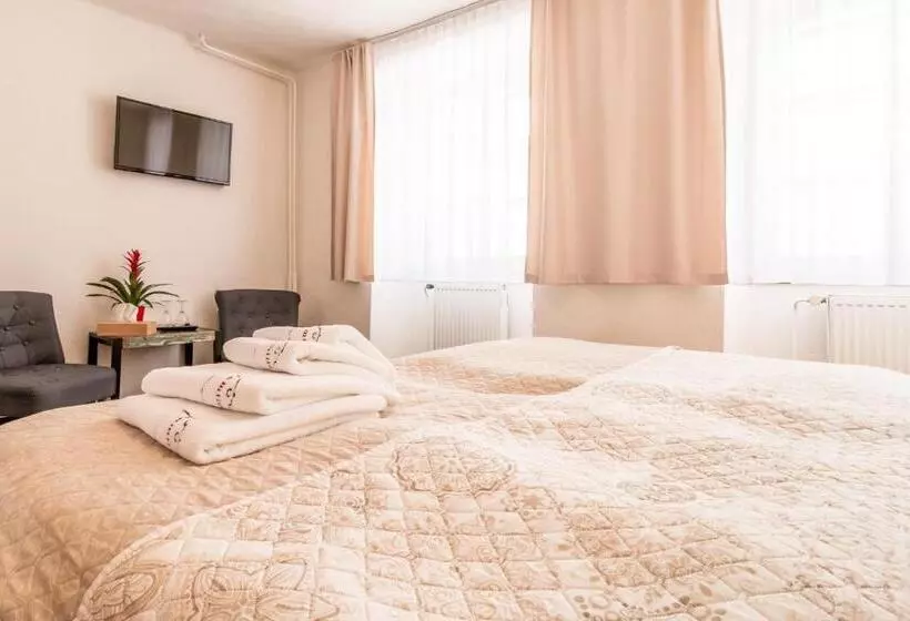 Fotos del hotel Familia:  15