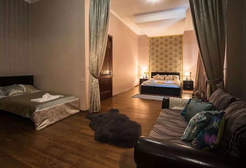 Fotos del hotel Gold Star Tbilisi:  2
