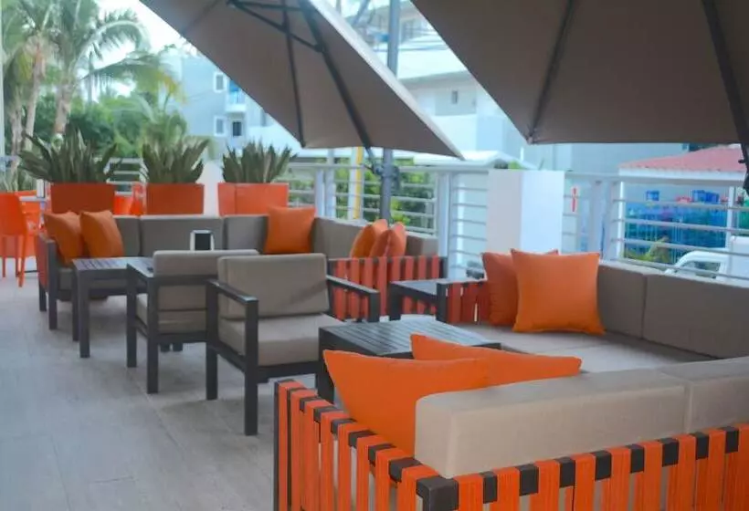 Fotos del hotel Ducassi Suites Rooftop Pool Beach Club & Spa:  7