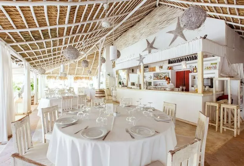 Fotos del hotel Ducassi Suites Rooftop Pool Beach Club & Spa:  5