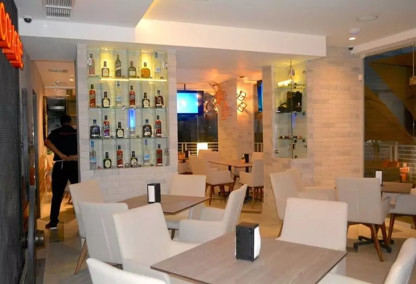 Fotos del hotel Ducassi Suites Rooftop Pool Beach Club & Spa:  16