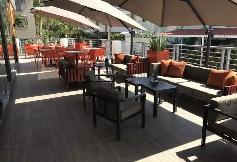 Fotos del hotel Ducassi Suites Rooftop Pool Beach Club & Spa:  14
