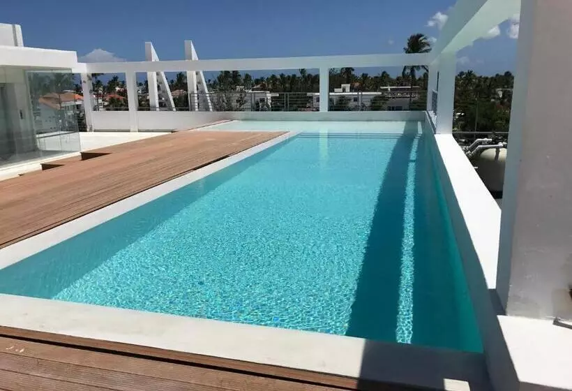 Fotos del hotel Ducassi Suites Rooftop Pool Beach Club & Spa:  3