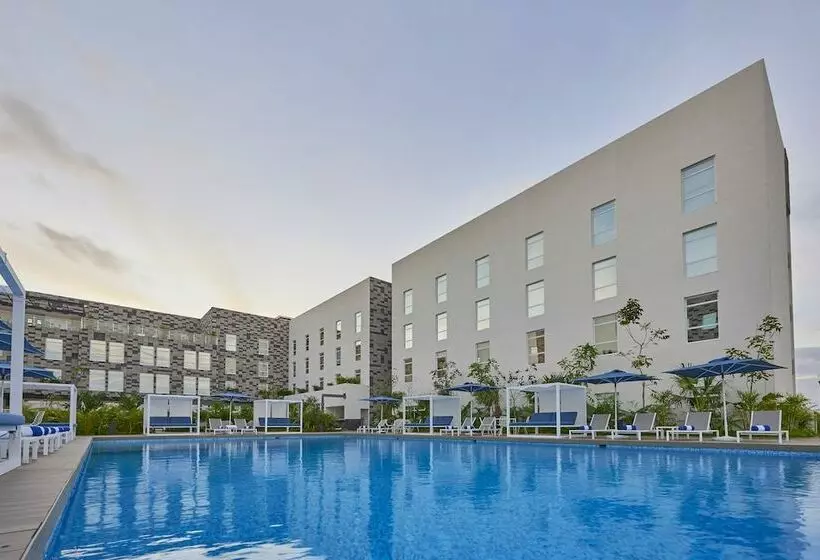 Fotos del hotel City Express Plus Cancun Aeropuerto Riviera:  6