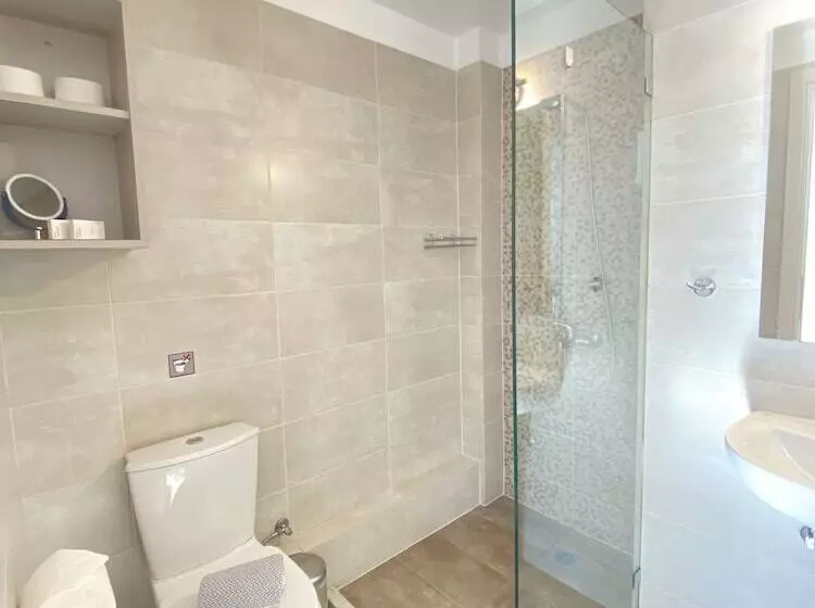 Fotos del hotel Tins Boutique Suites:  12