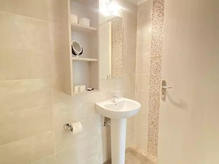 Fotos del hotel Tins Boutique Suites:  14