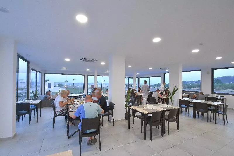Fotos del hotel Evita Bay:  14