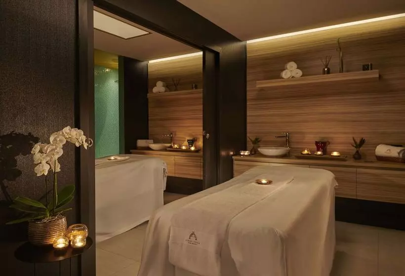 Párisi Udvar  Budapest, Part Of Hyatt