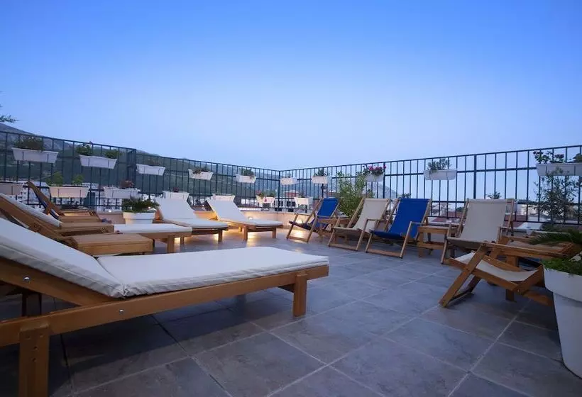 Fotos del hotel Twelve By Aycon:  6