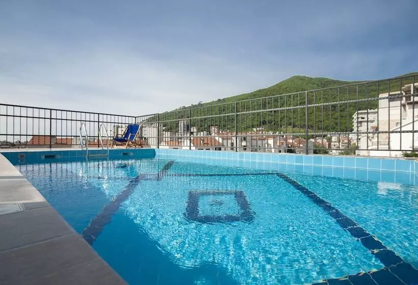 Fotos del hotel Twelve By Aycon:  10