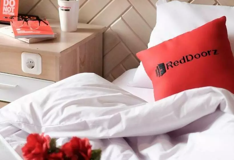 Fotos del hotel Reddoorz Plus Near Gia Dinh International Hospital 2:  6