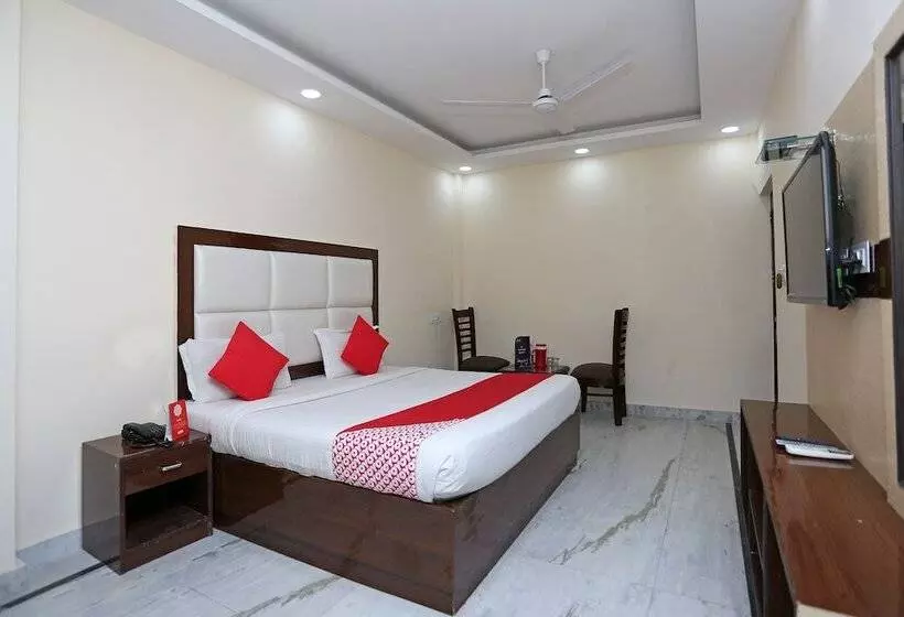 Fotos del hotel Oyo 10557 Modesty Le Mount:  17