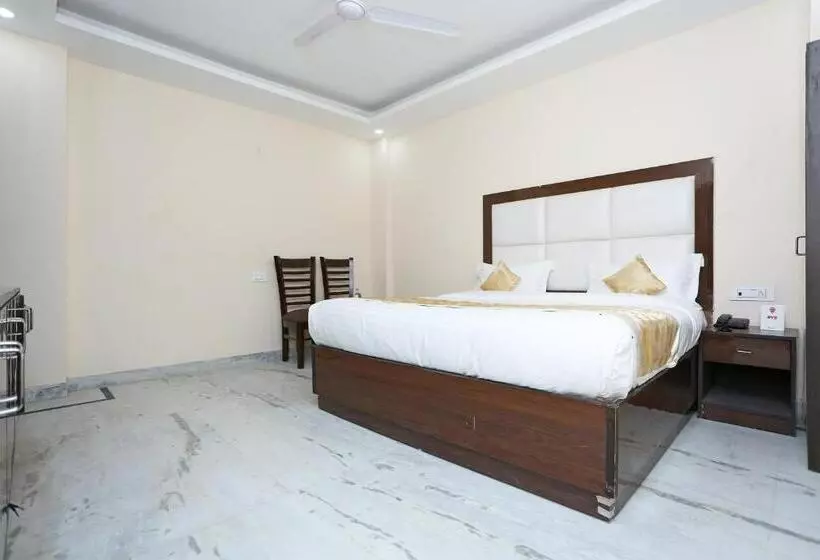 Fotos del hotel Oyo 10557 Modesty Le Mount:  22