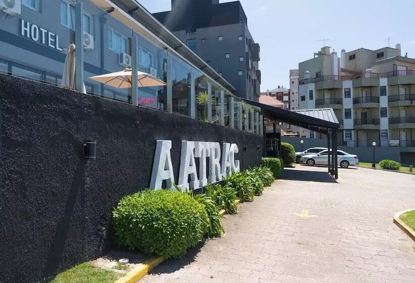Fotos del hotel Aatrac:  25