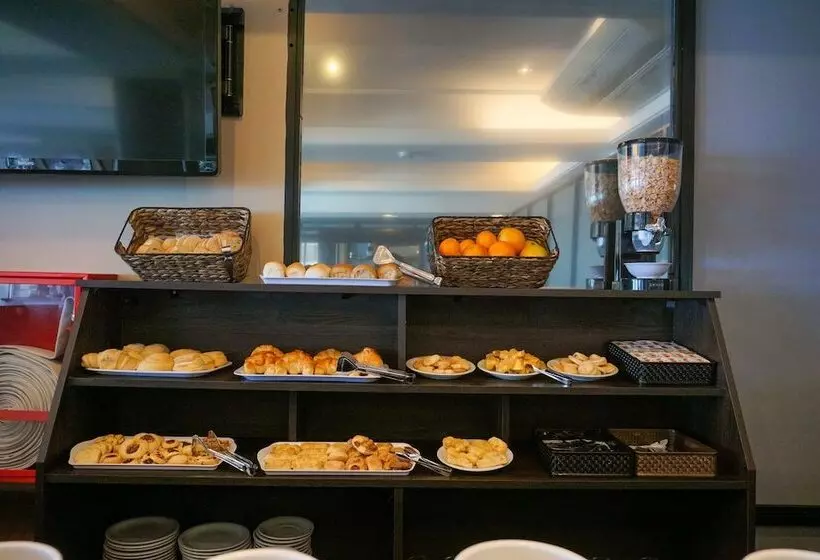 Fotos del hotel Aatrac:  17
