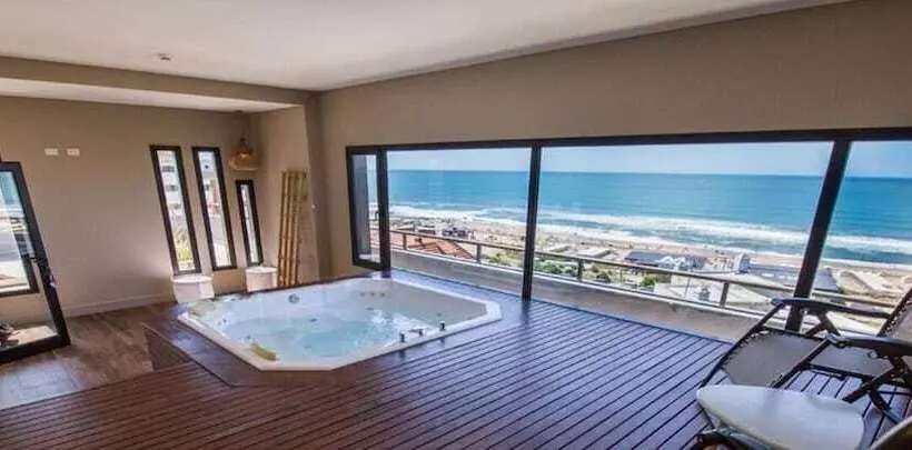 Fotos del hotel Aatrac:  15