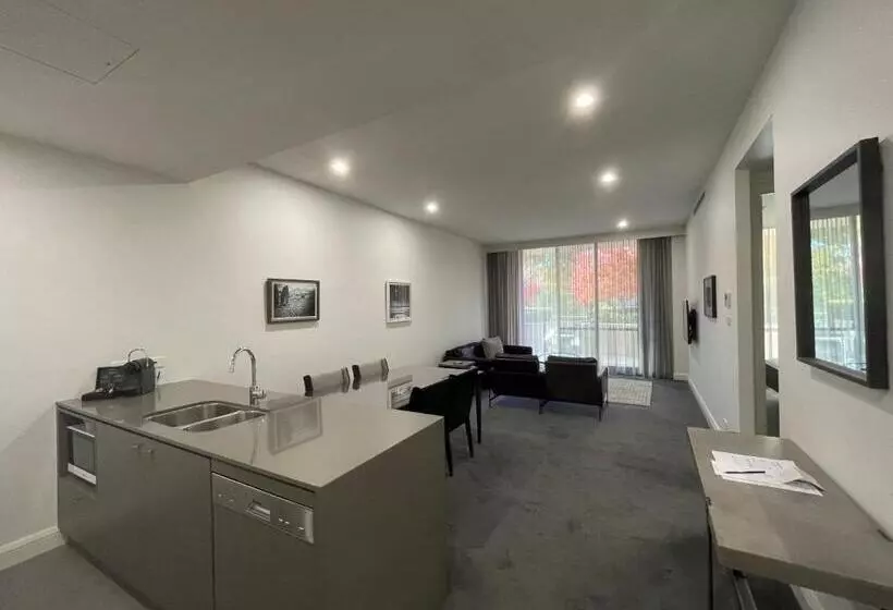 Fotos del hotel Knightsbridge Canberra:  2