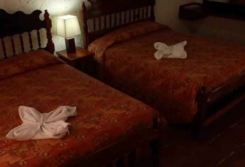 Fotos del hotel Alcázar Doña Victoria:  11