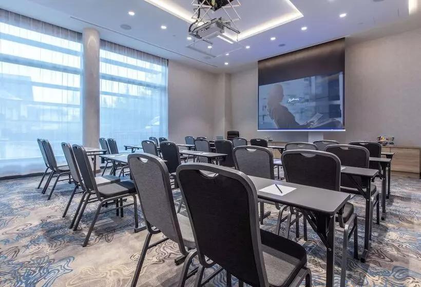 Fotos del hotel Radisson Blu Hotel & Residences:  5