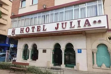 Julia - أراندا دي دويرو
