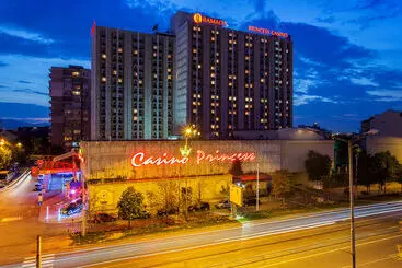 Ramada By Wyndham Sofia City Center - Sofía