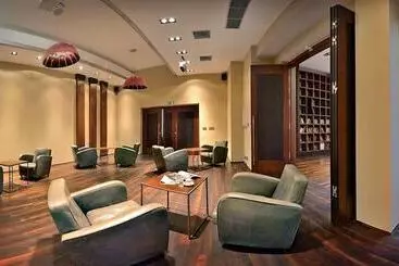 弗罗茨瓦夫莫诺普尔酒店 - 弗罗茨瓦夫