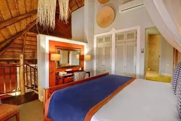 Victoria Falls Safari Lodge - Victoria Falls